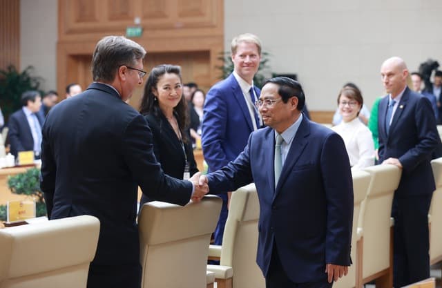 ASEAN FDI outlook: Who invests in where?
