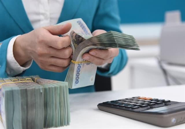 More bank savings expected to flow to stock market in last quarter of 2023
