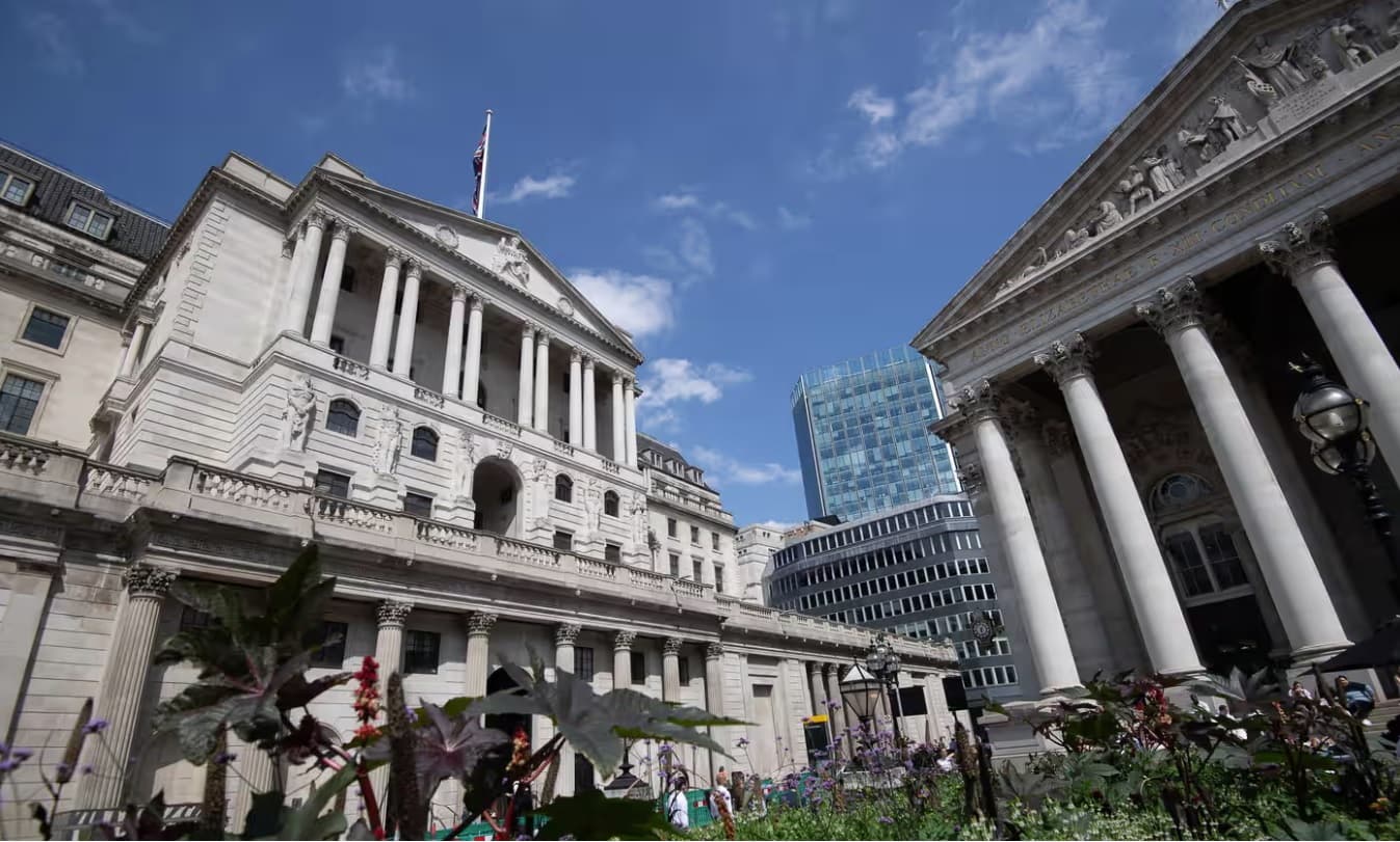 Will the USD continue to undermine the Euro and the Pound?