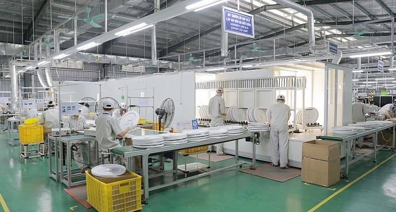 Export highlights come from electronics, computers and components
