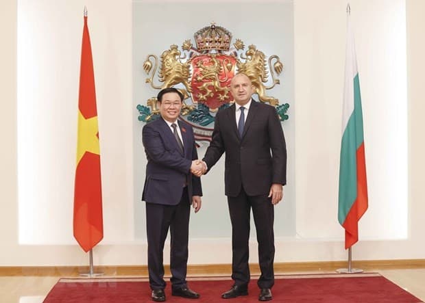 Bulgarian President Rumen Radev hosts NA Chairman Vuong Dinh Hue in Sofia