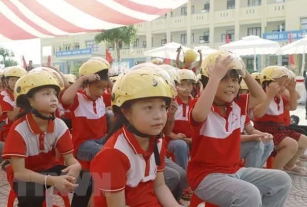 Two million helmets to be presented to first graders in this school year