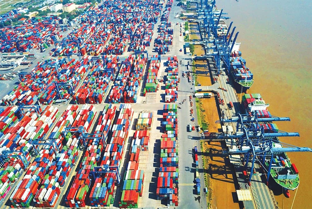 Logistics investors heat up the market
