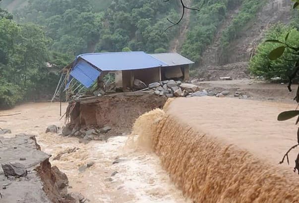 Vietnam among countries with highest number of child displacements due to natural disasters