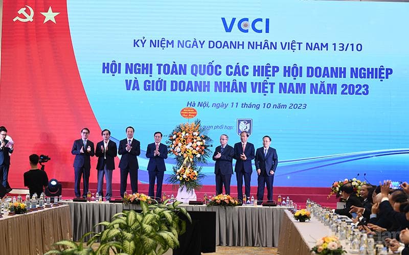 Advancing the development of Vietnamese entrepreneurs and enterprises