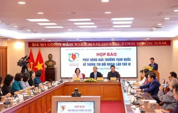 National External Information Service Awards looks towards professionalism: VNA official