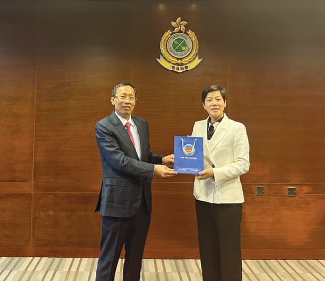 Vietnam, Hong Kong (China) Join Forces to Combat Smuggling
