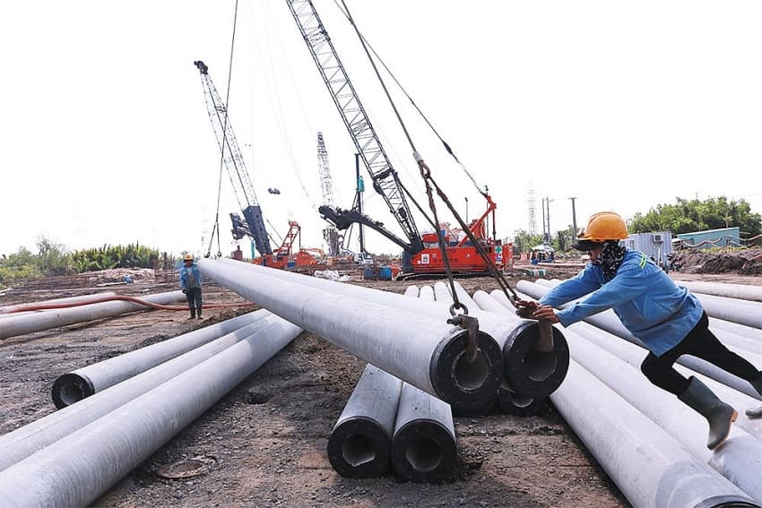 State budget revenues under pressure amid tough economy