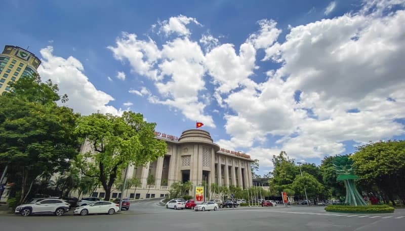 Vietnam eyes foreign investment boost for banking sector
