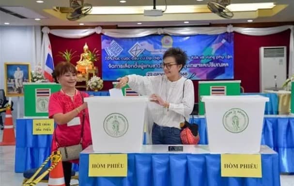 Vietnamese expatriates in Bangkok join first intra-community election