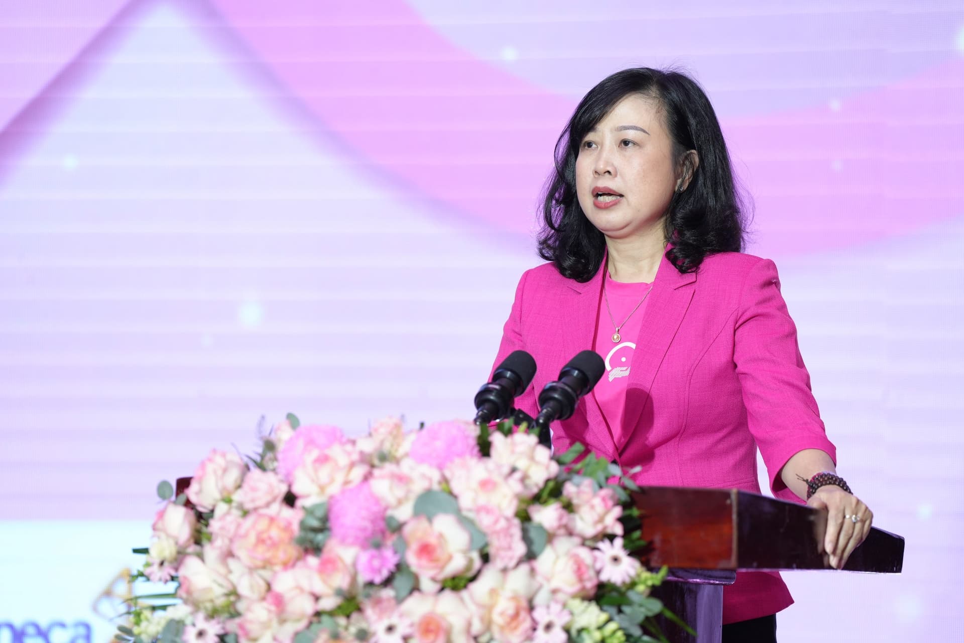 Bright Future Fund and Roche launch 2023 breast cancer awareness campaign