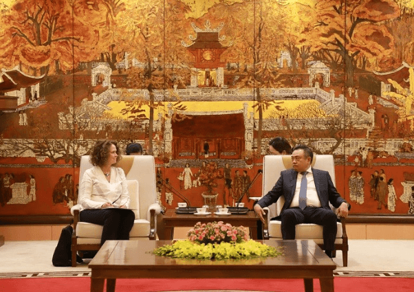 Hanoi ready to cooperate with the World Bank to develop urban transport