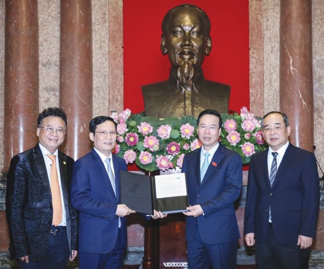 President Holds Discussion with ABAC Vietnam Chairman on Preparations for 2023 APEC Economic Leaders' Week