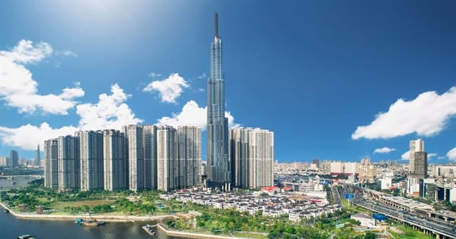 Real estate firms witness divergent performance in Q3
