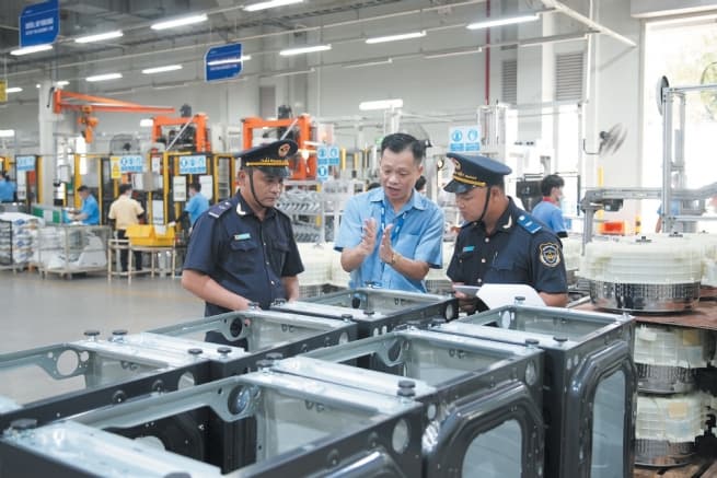 Enhancing Customs-Business Collaboration