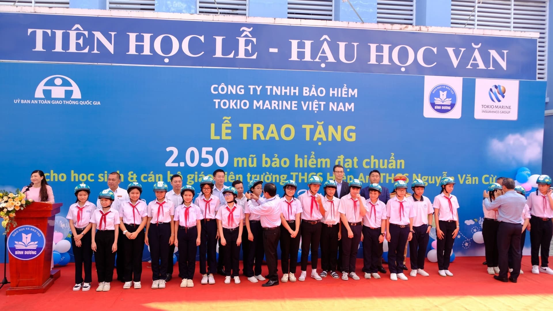 Tokio Marine Insurance donates over 2,000 helmets to Binh Duong students