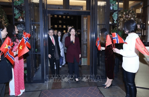Vice President Vo Thi Anh Xuan arrives in Oslo, begins official visit to Norway