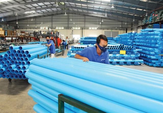 Plastic companies experience a division in profit outcomes