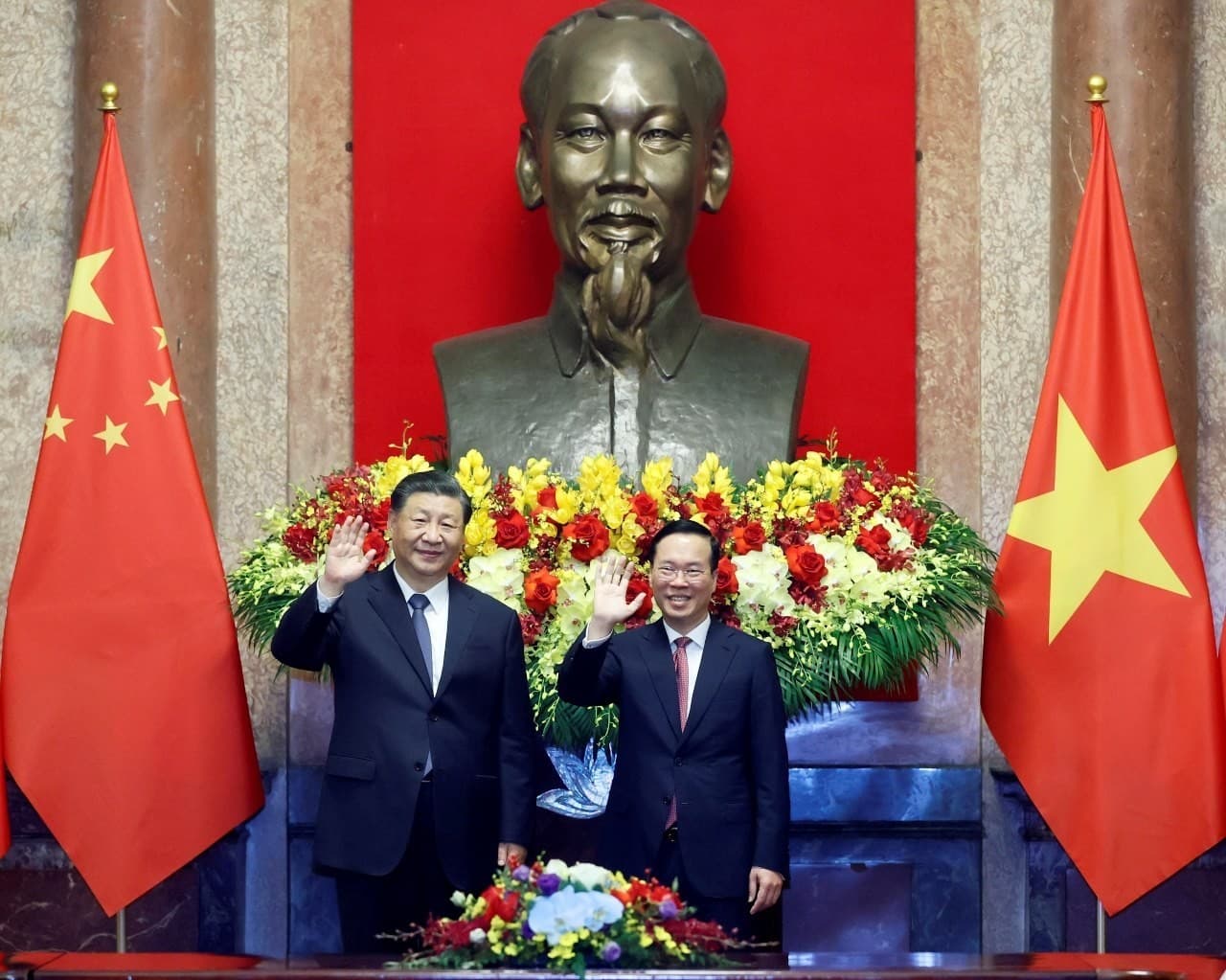 President Vo Van Thuong and Chinese President Xi Jinping hold talks in Hanoi