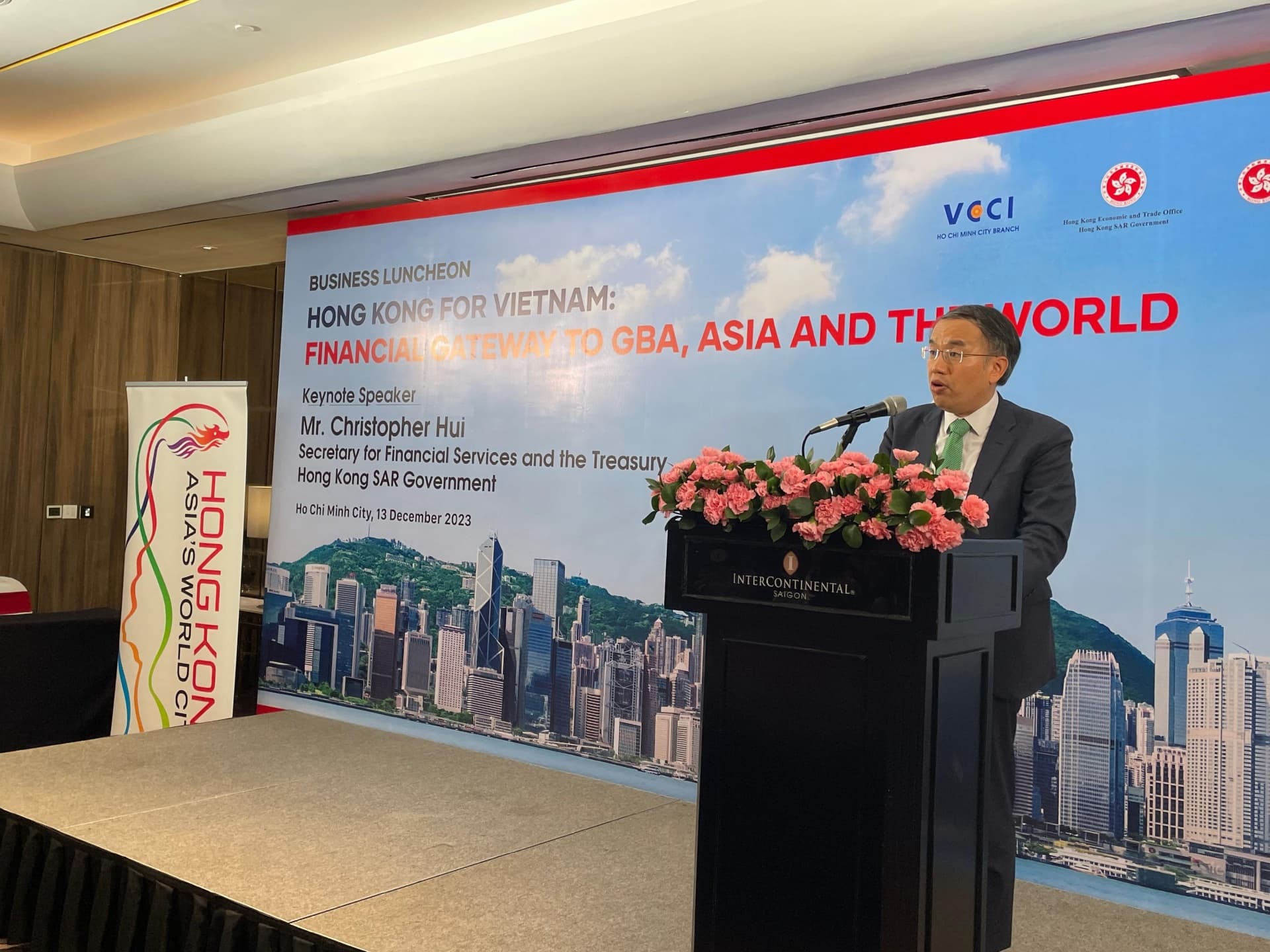 Hong Kong looks to boost financial cooperation with Vietnam