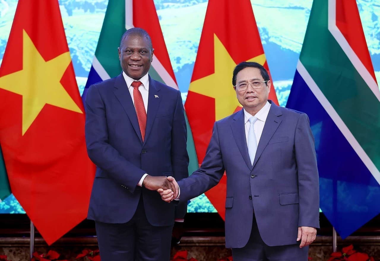 PM Pham Minh Chinh meets with Deputy President of South Africa Paul Mashatile