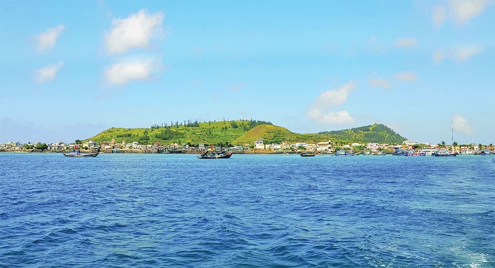 Awakening the tourism potential of Quang Ngai