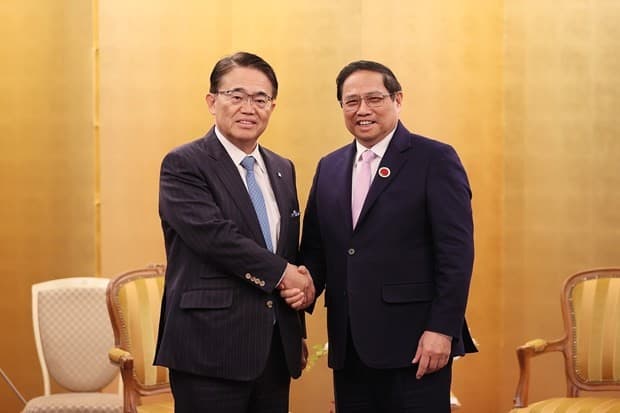 Prime Minister receives Governors of Japanese prefectures of Aichi, Tochigi, Niigata, Kanagawa, Yamanashi