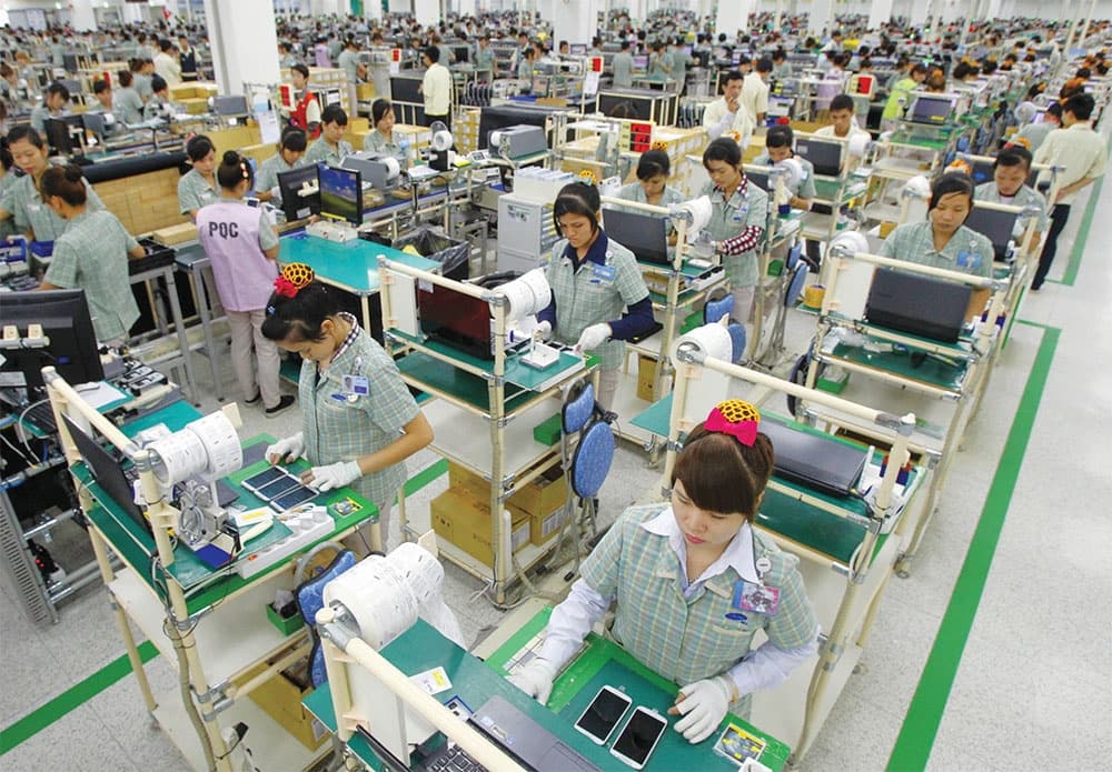 South Korean giants expand investment in high-tech sphere