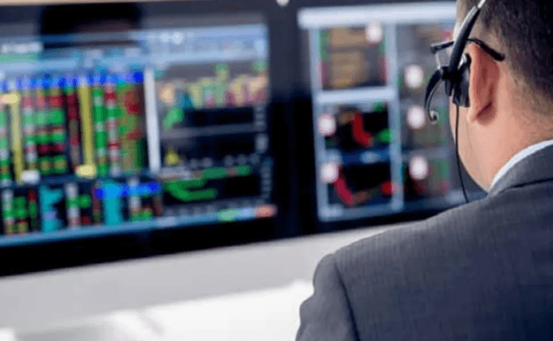 Market liquidity falls to two-month low, concerning investors