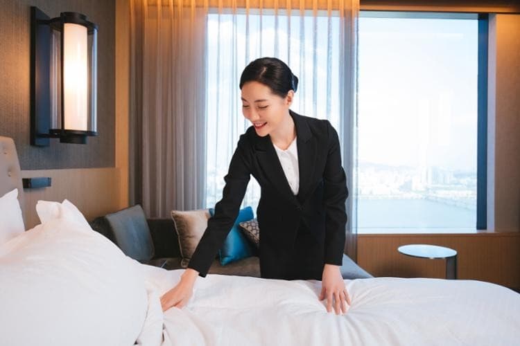 Korea expands E-9 visas to address labor shortages at hotels