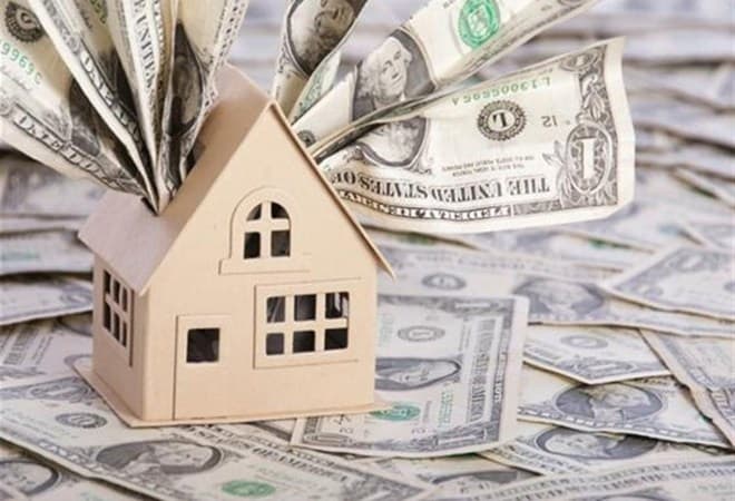 Real estate companies offer discounts