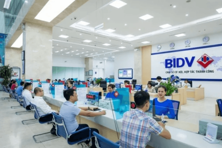Market closes 1st week of New Year on a positive note