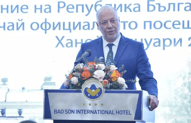 Speaker of National Assembly of Bulgaria met Vietnamese who once lived in Bulgaria