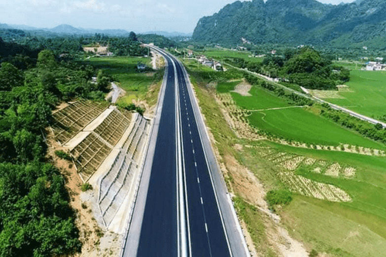 Many breakthroughs in infrastructure development investment in transportation