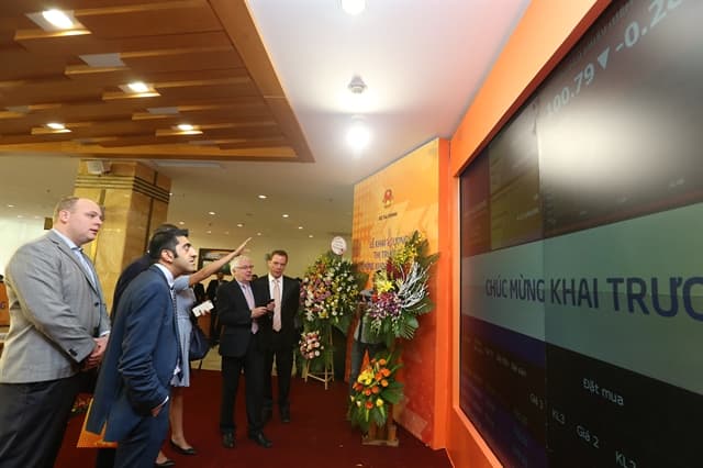 Experts explain investors' net selling in 2023