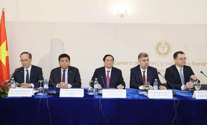 PM Pham Minh Chinh attends Vietnam – Romania Business Forum in Bucharest