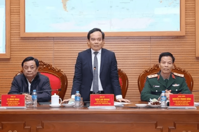 Deputy PM Tran Luu Quang chairs a conference on natural disaster prevention and control