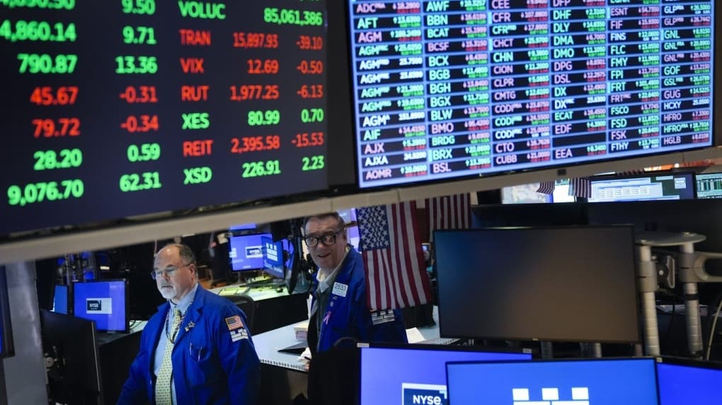 Securities brokerage revenues retreat after rising for two quarters