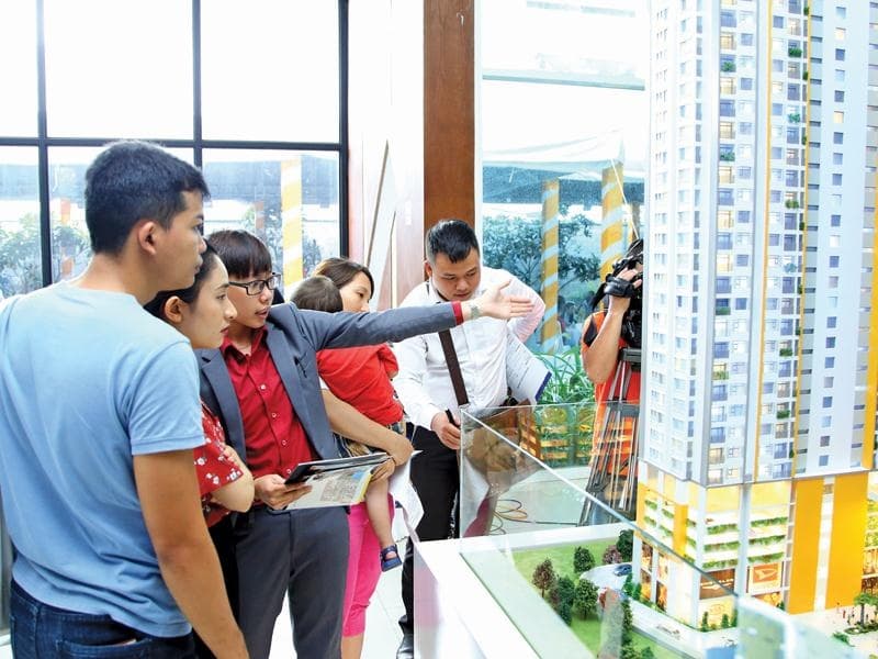 Businesses remain cautious about recruitment