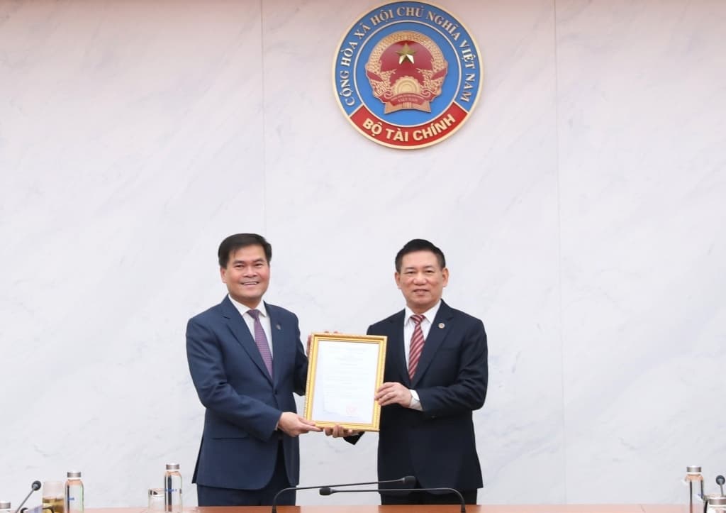 Deputy Minister of Finance Bui Van Khang appointed