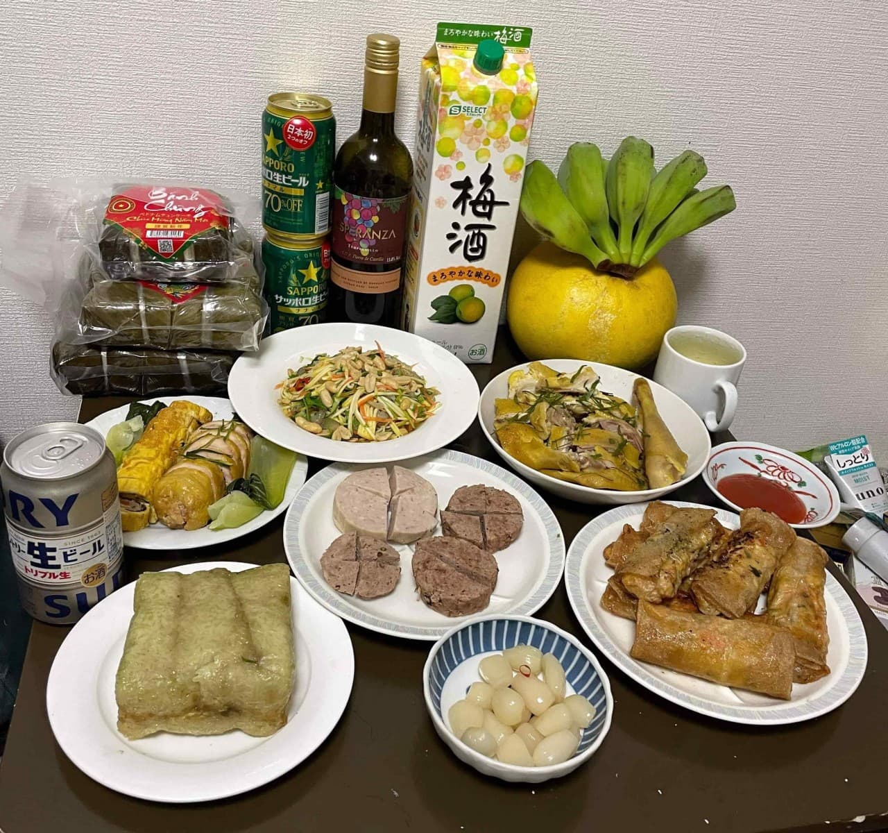 Tet of Viet Students Abroad: Occasion to Spread Sentiment and Introduce Traditional Delicacies