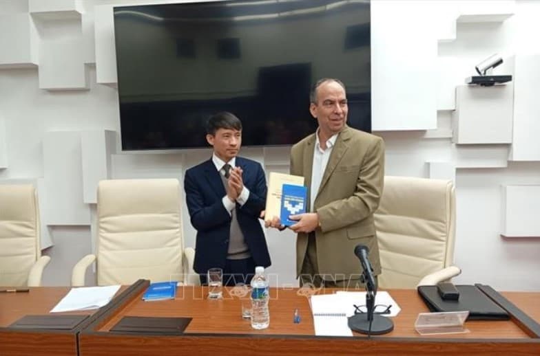 Party leader's book on socialism introduced in Cuba