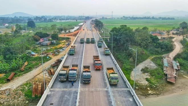 PM urges upgrading phased expressways