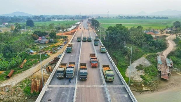 PM urges upgrading phased expressways