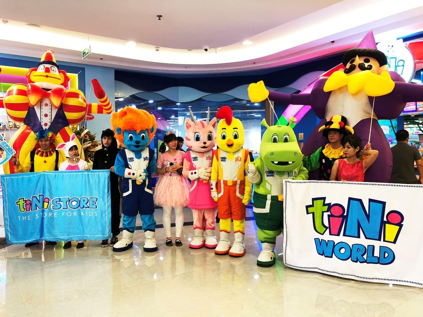 tiNiWorld announces closure of multiple locations