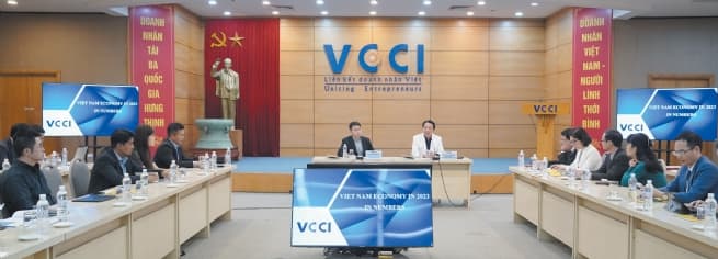 Global Financial Institutions Eye Investment Opportunities in Vietnam