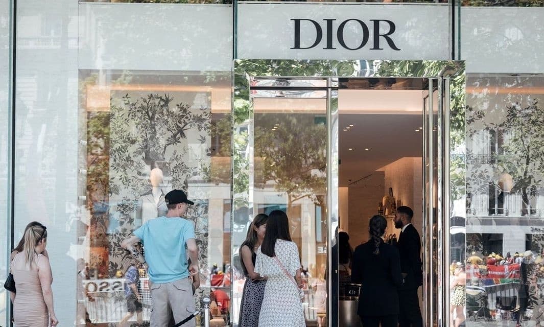 Vietnam's posts 2.4 per cent rise in ultra-wealthy individuals