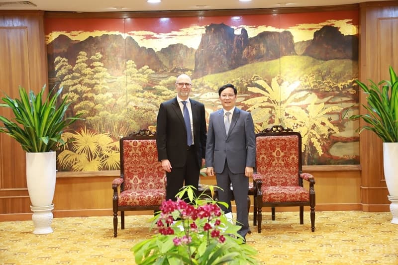 Expanding cooperation between the Vietnamese-Canadian business communities