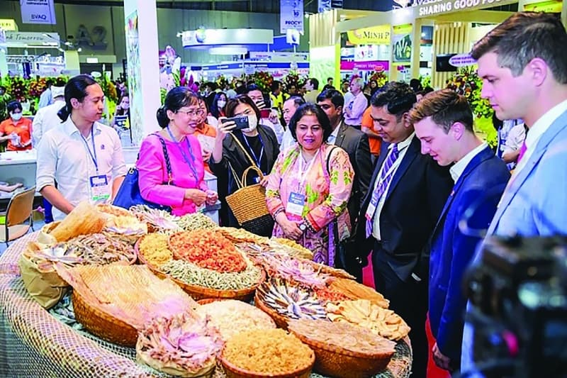 Seafood businesses adapt to the new situation