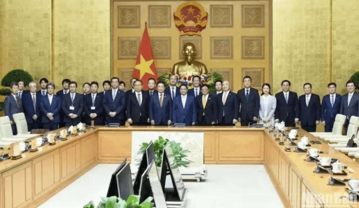 PM Pham Minh Chinh receives Japan Business Federation